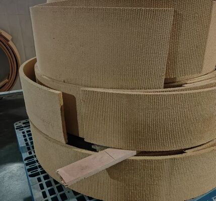 6100 BGO Kawat Kuningan Diperkuat Asbes Non Woven Brake Lining Roll dengan Serat Aramid untuk Ketahanan Suhu Tinggi